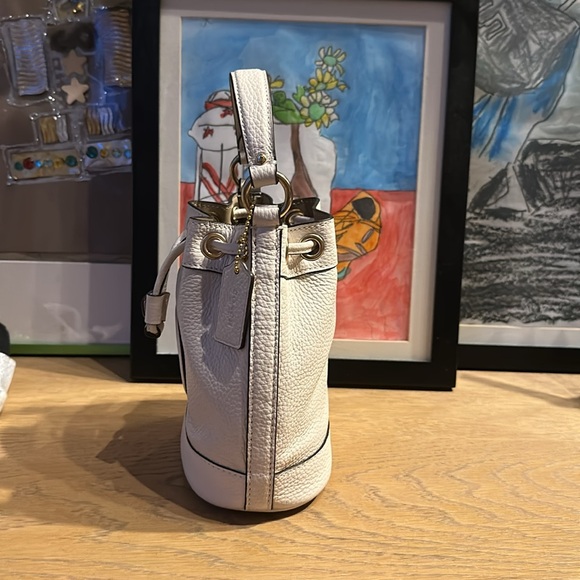 Coach Dempsey Drawstring 15 - Picture 6 of 9